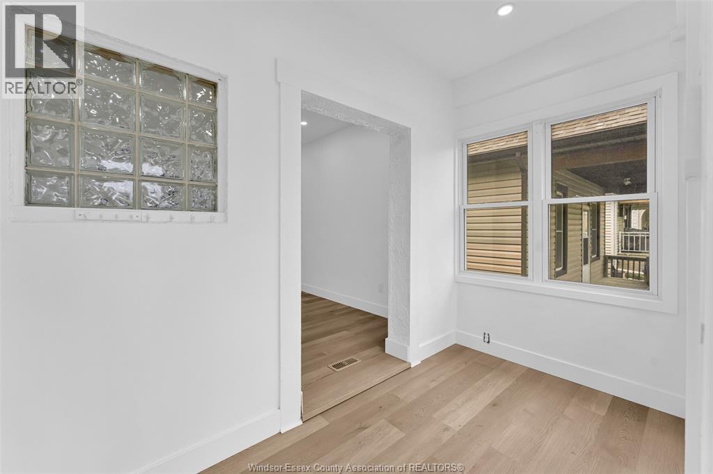 497 MCKAY AVENUE - 5