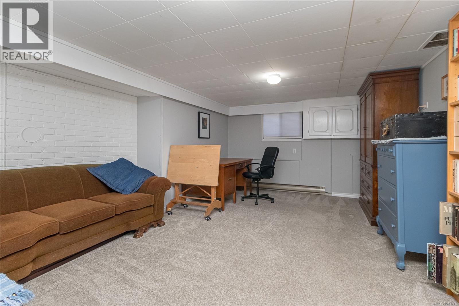 2047 Neil St - 20