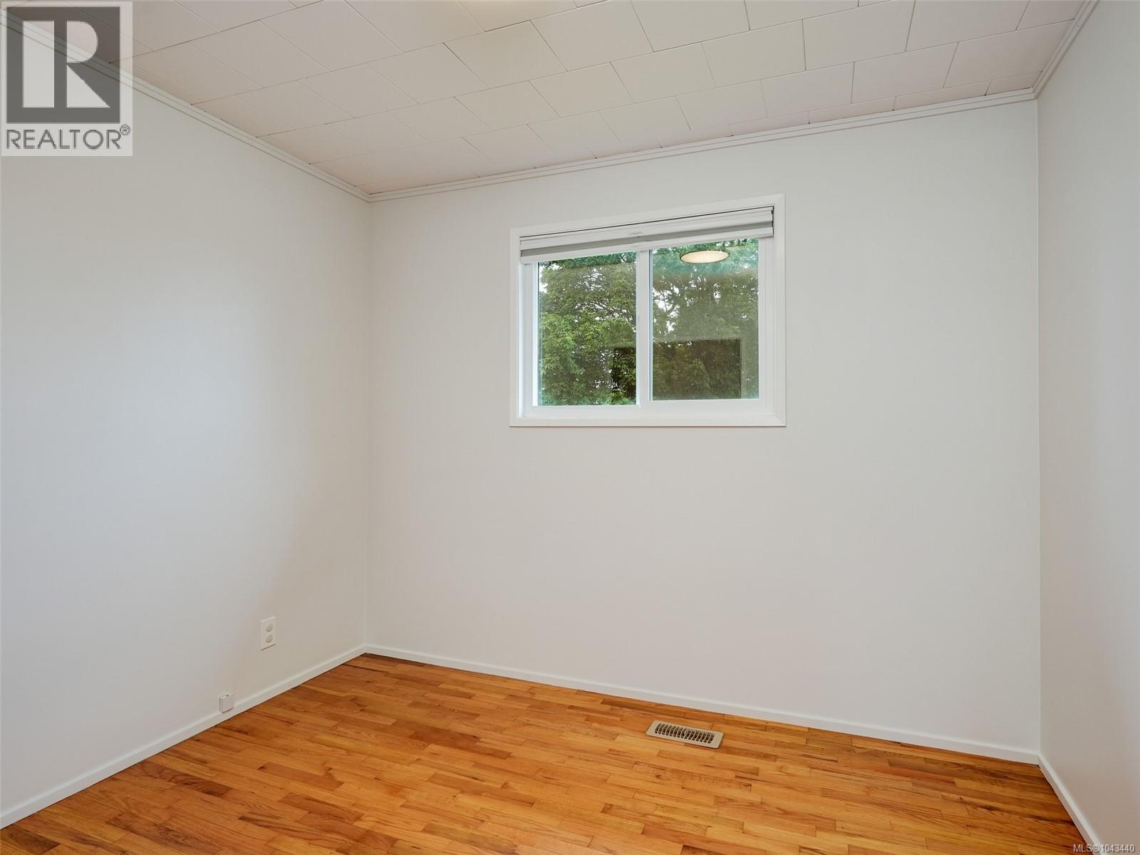3871 Carey Rd - 14