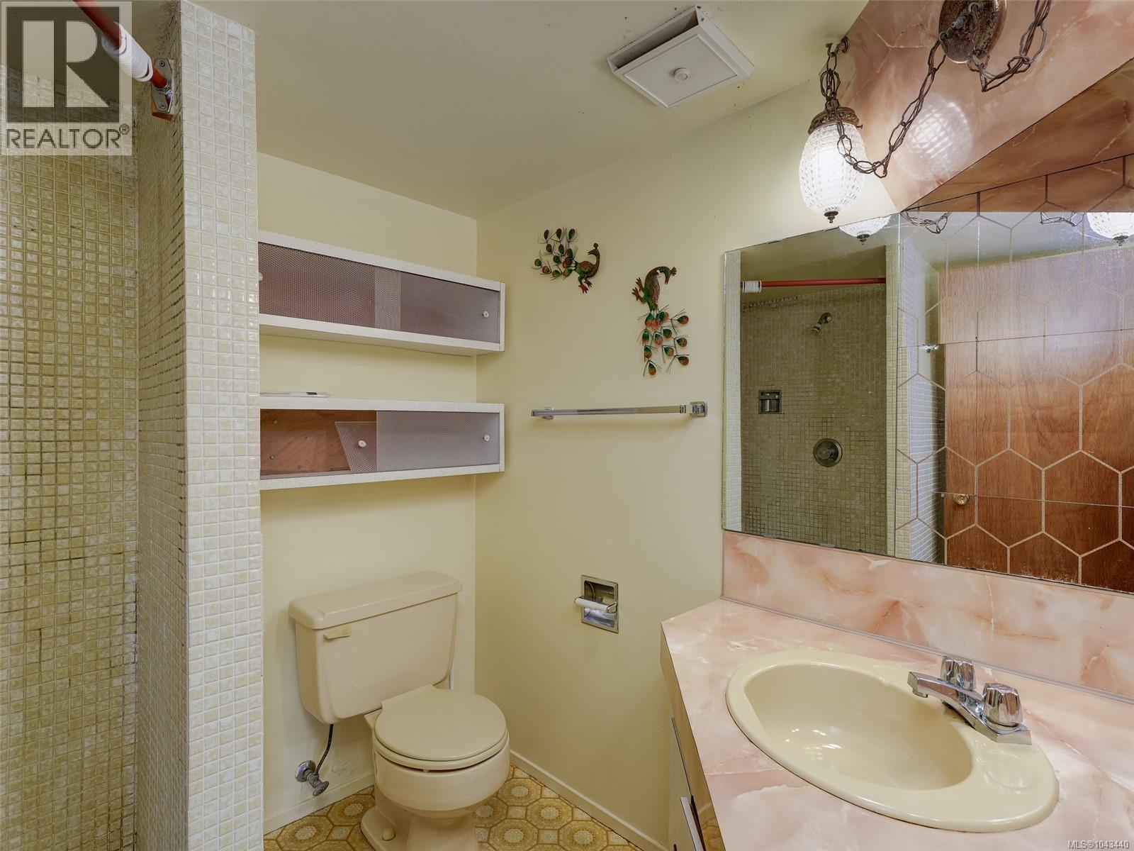3871 Carey Rd - 19