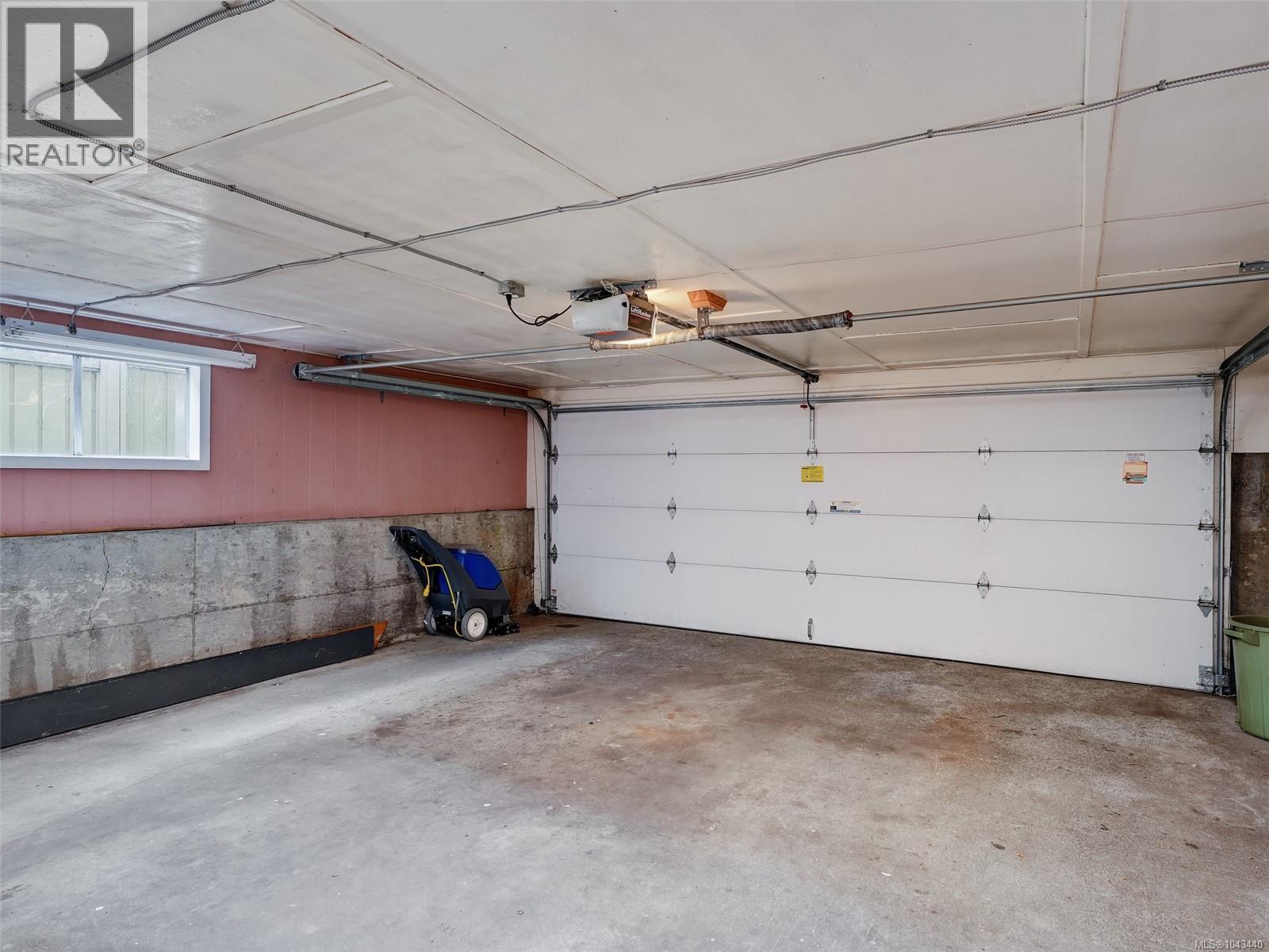 3871 Carey Rd - 24