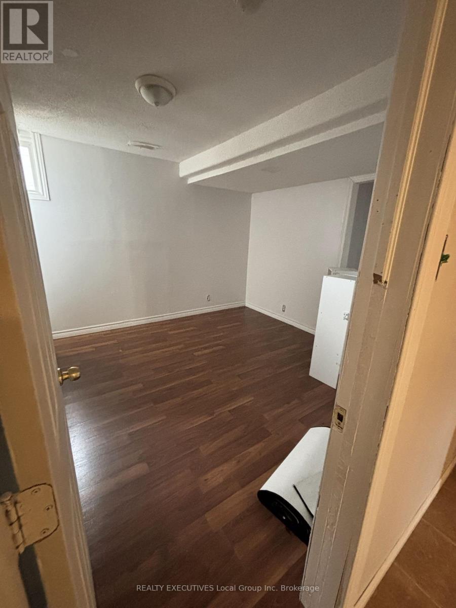251 CEDAR HEIGHTS ROAD W - 10