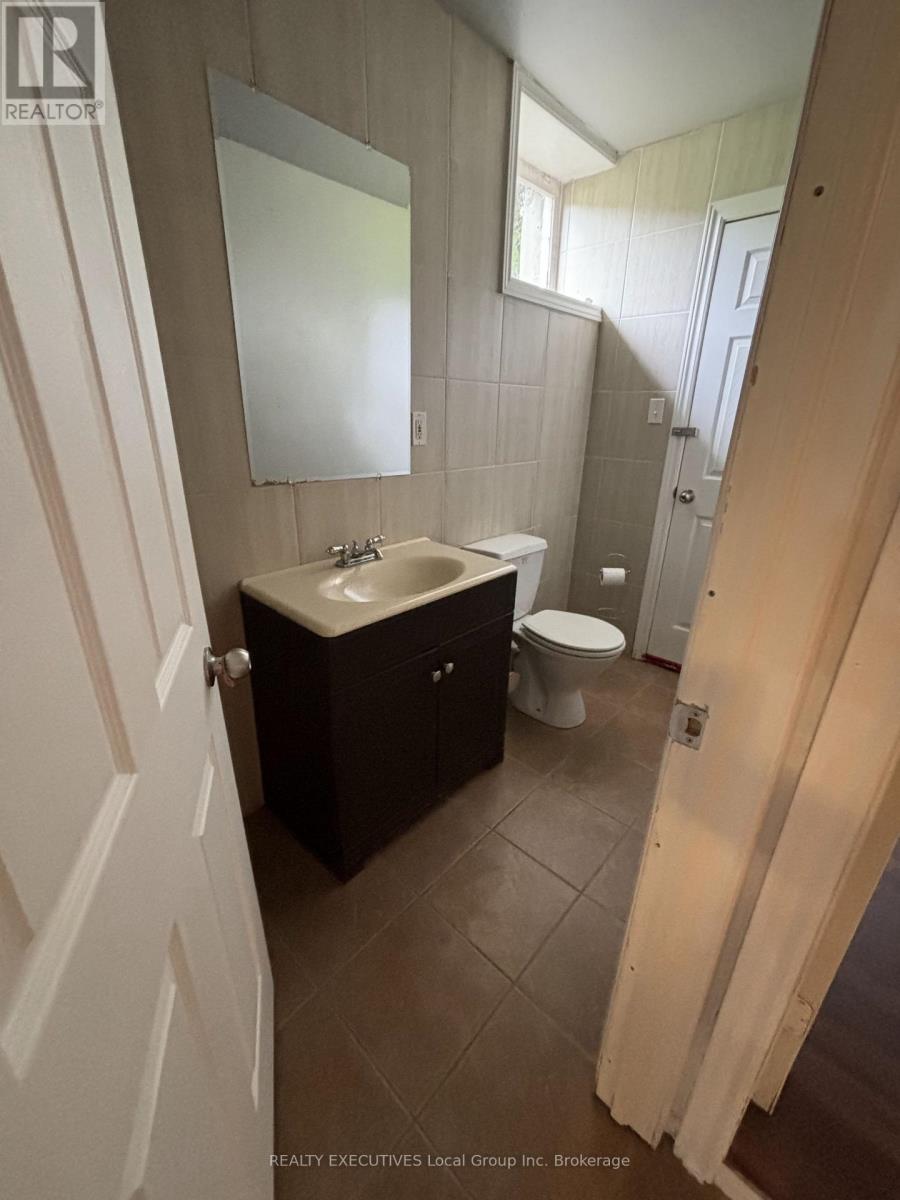 251 CEDAR HEIGHTS ROAD W - 11