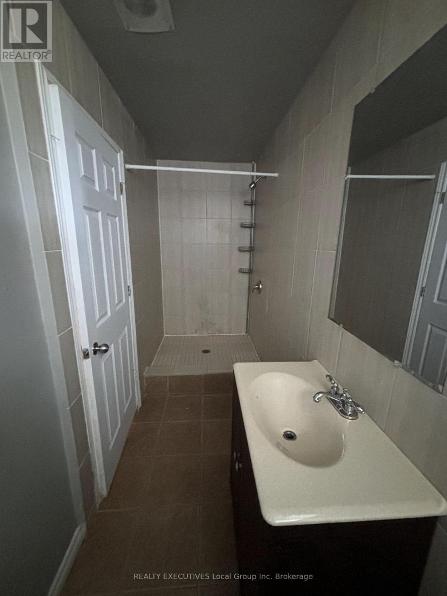 251 CEDAR HEIGHTS ROAD W - 12