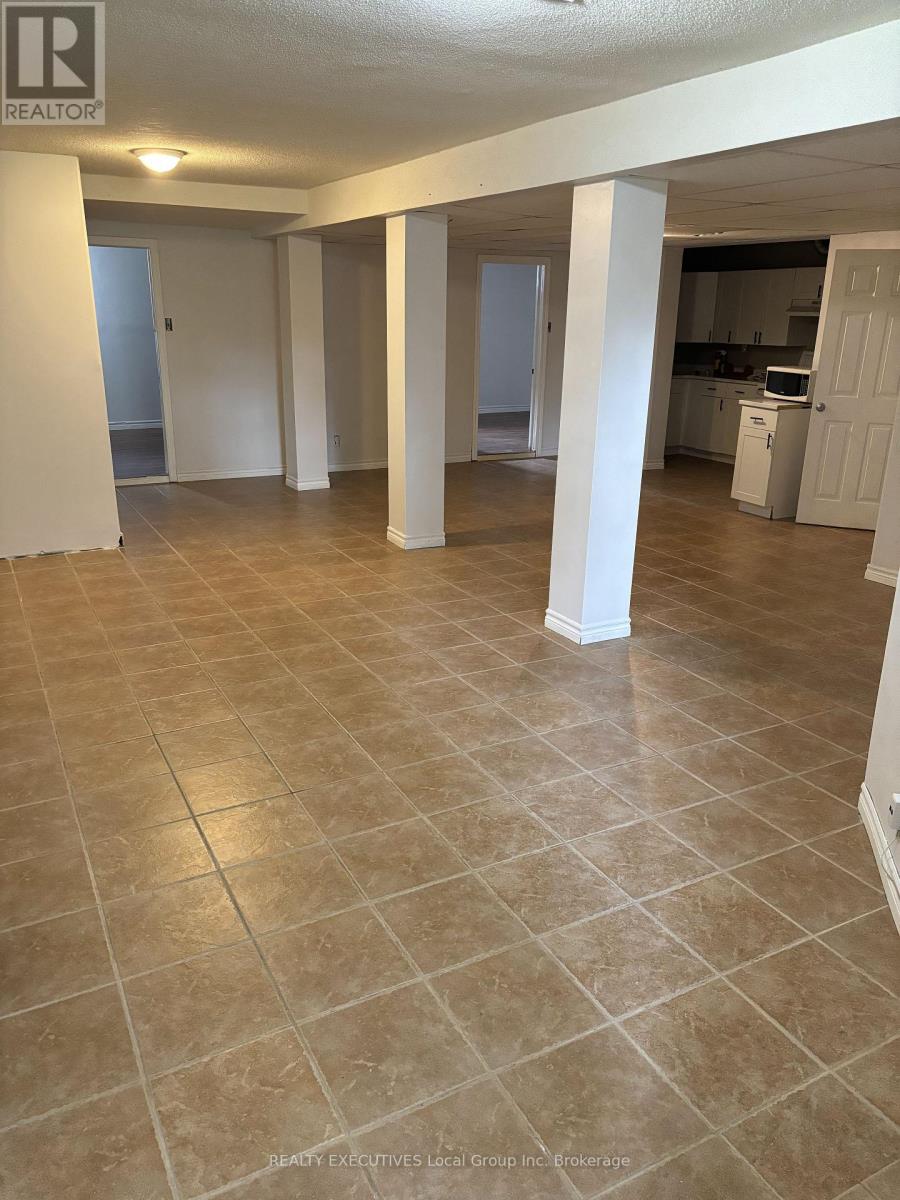 251 CEDAR HEIGHTS ROAD W - 14