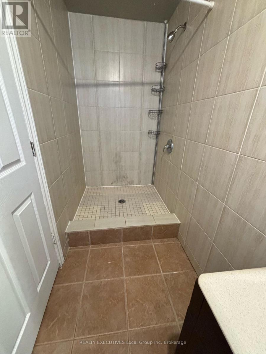 251 CEDAR HEIGHTS ROAD W - 17