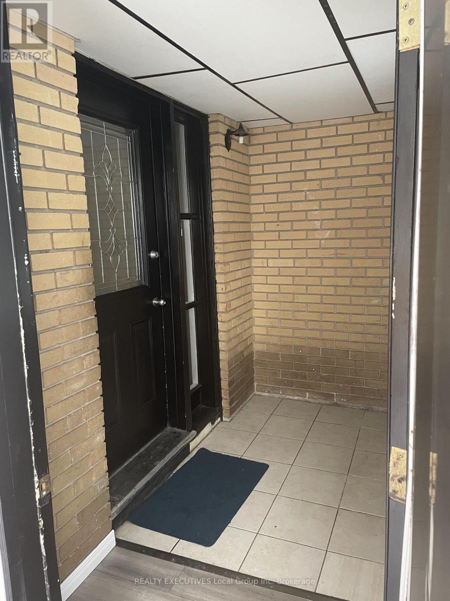 251 CEDAR HEIGHTS ROAD W - 24