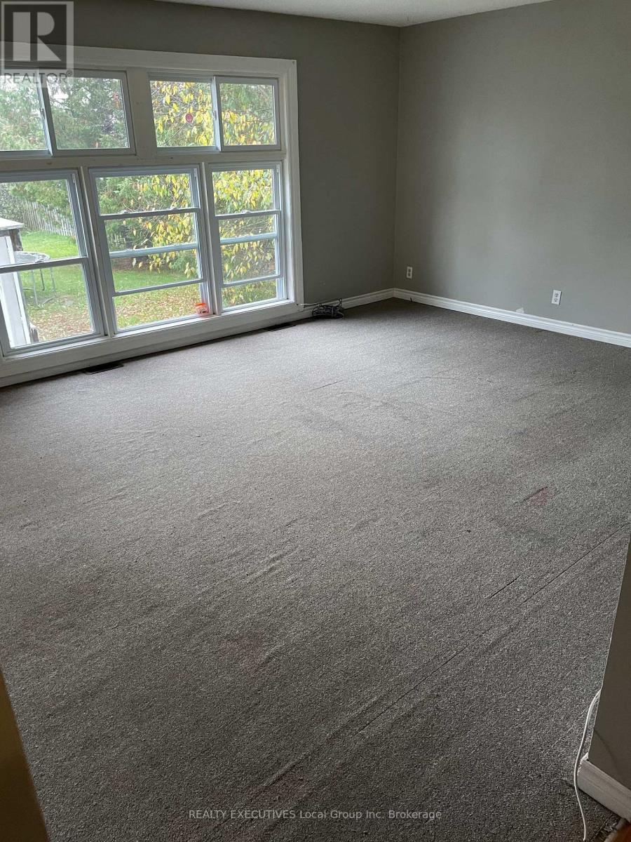 251 CEDAR HEIGHTS ROAD W - 25