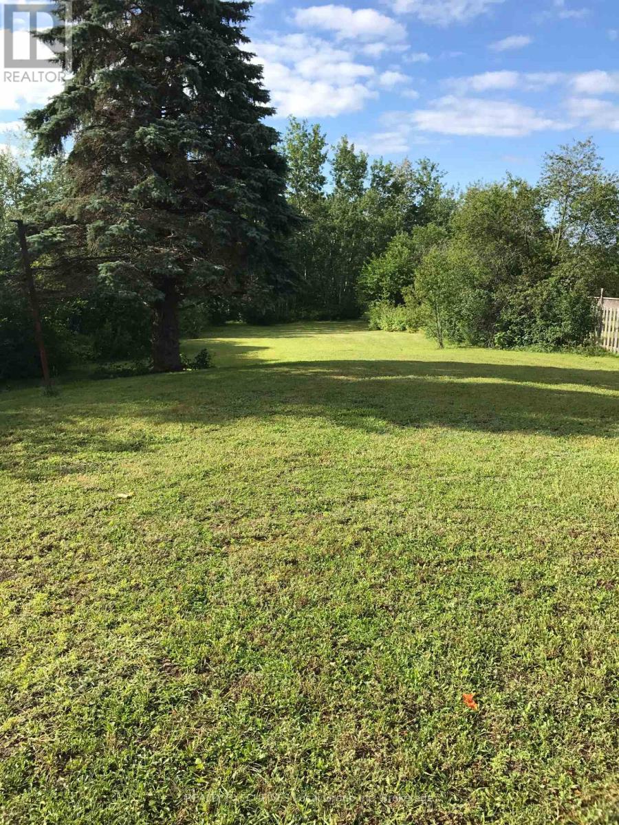251 CEDAR HEIGHTS ROAD W - 3