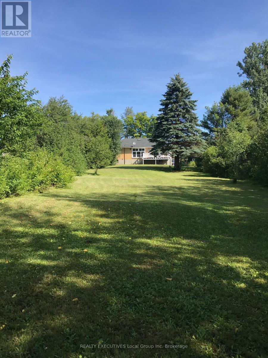 251 CEDAR HEIGHTS ROAD W - 4