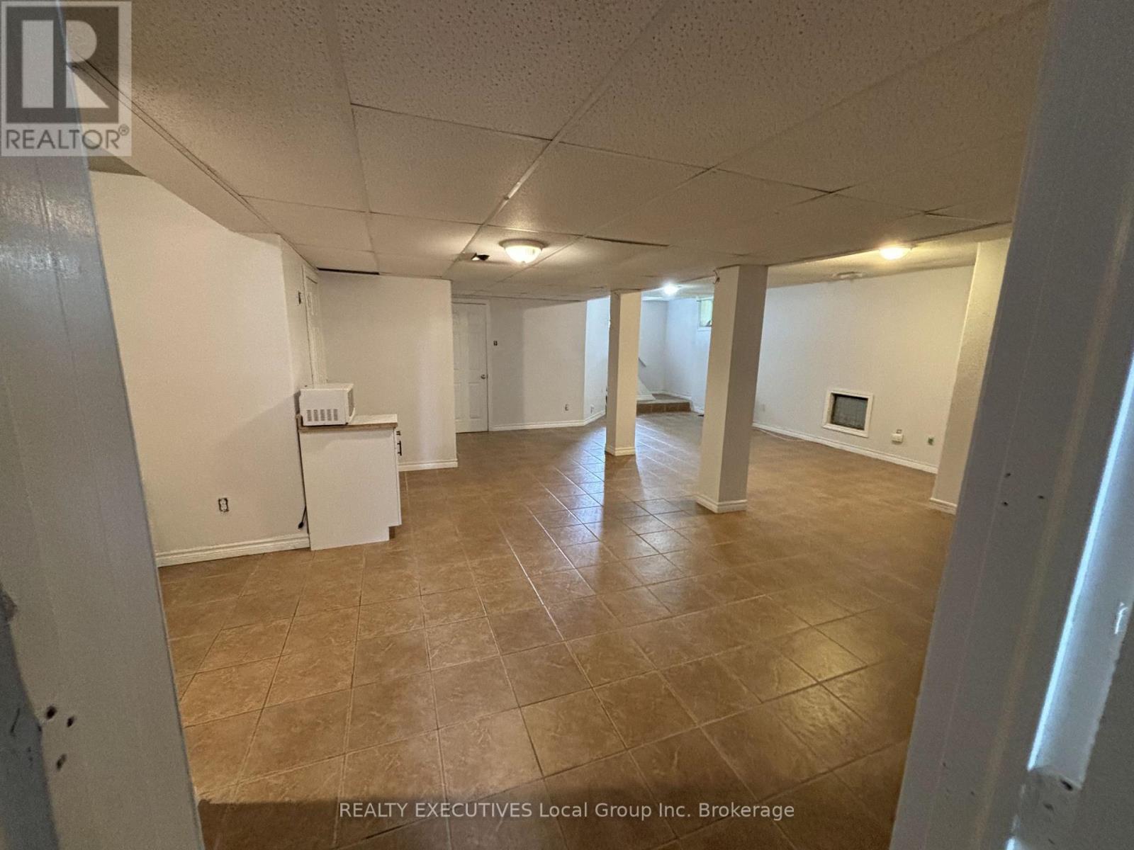 251 CEDAR HEIGHTS ROAD W - 8