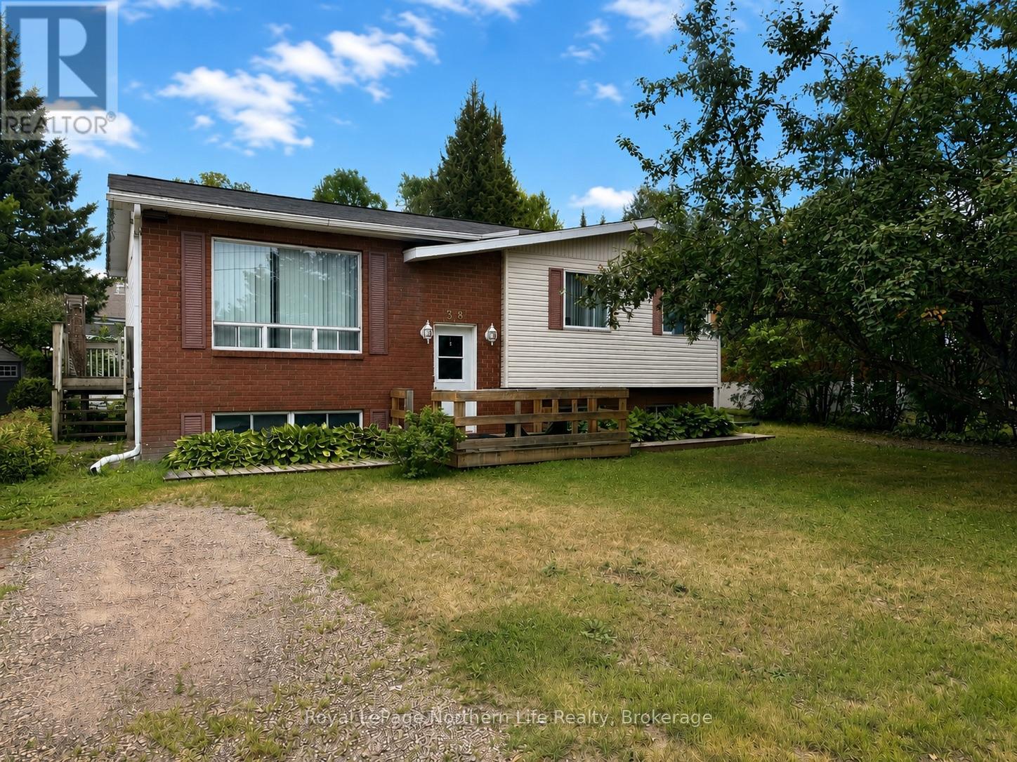 38 BIG BEND AVENUE - 1