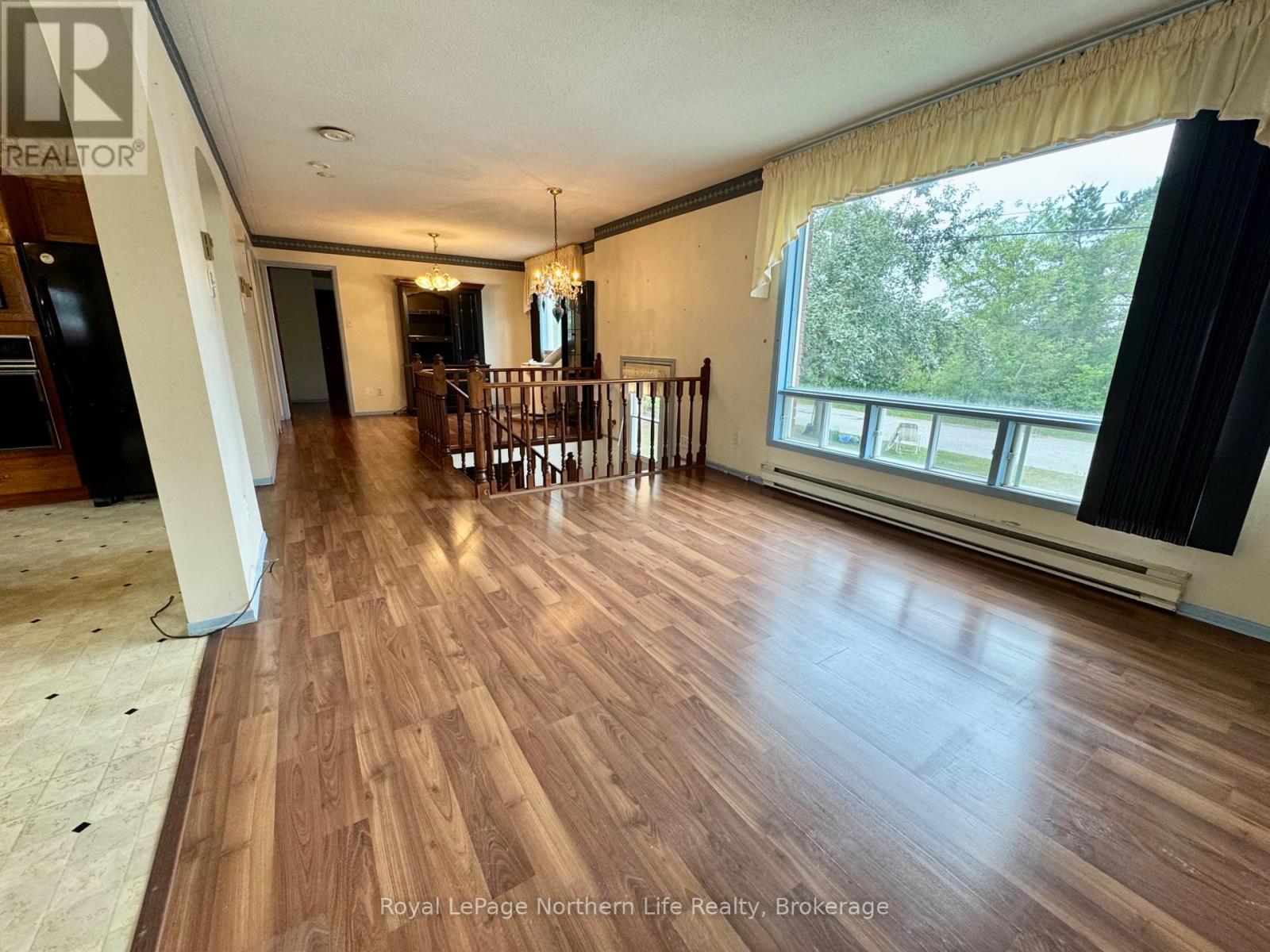 38 BIG BEND AVENUE - 12