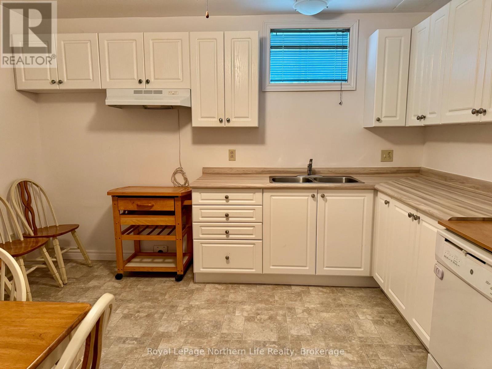 38 BIG BEND AVENUE - 21