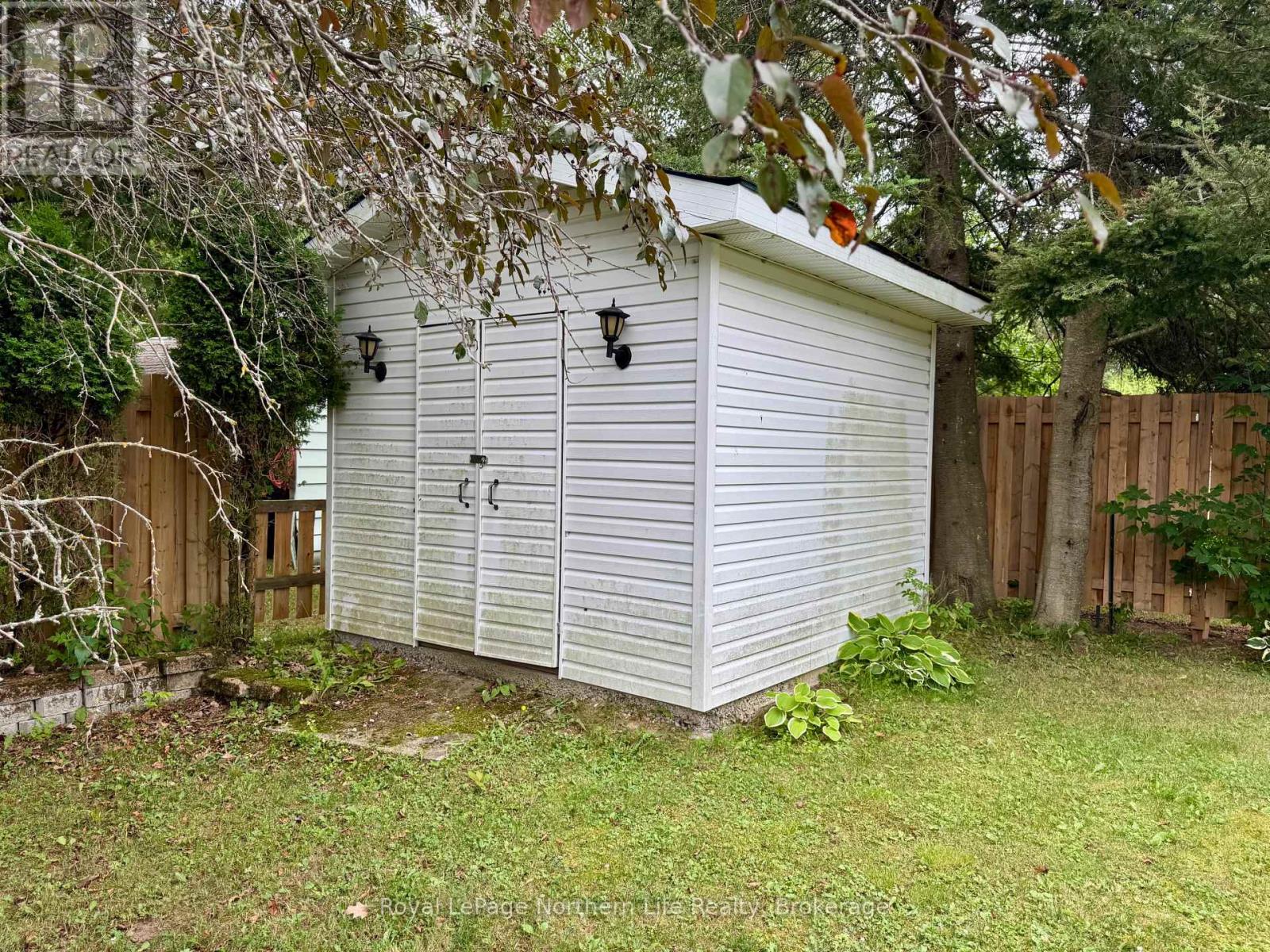 38 BIG BEND AVENUE - 4
