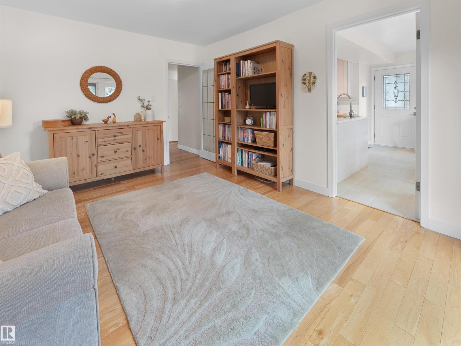 11635 72 AV NW - 17