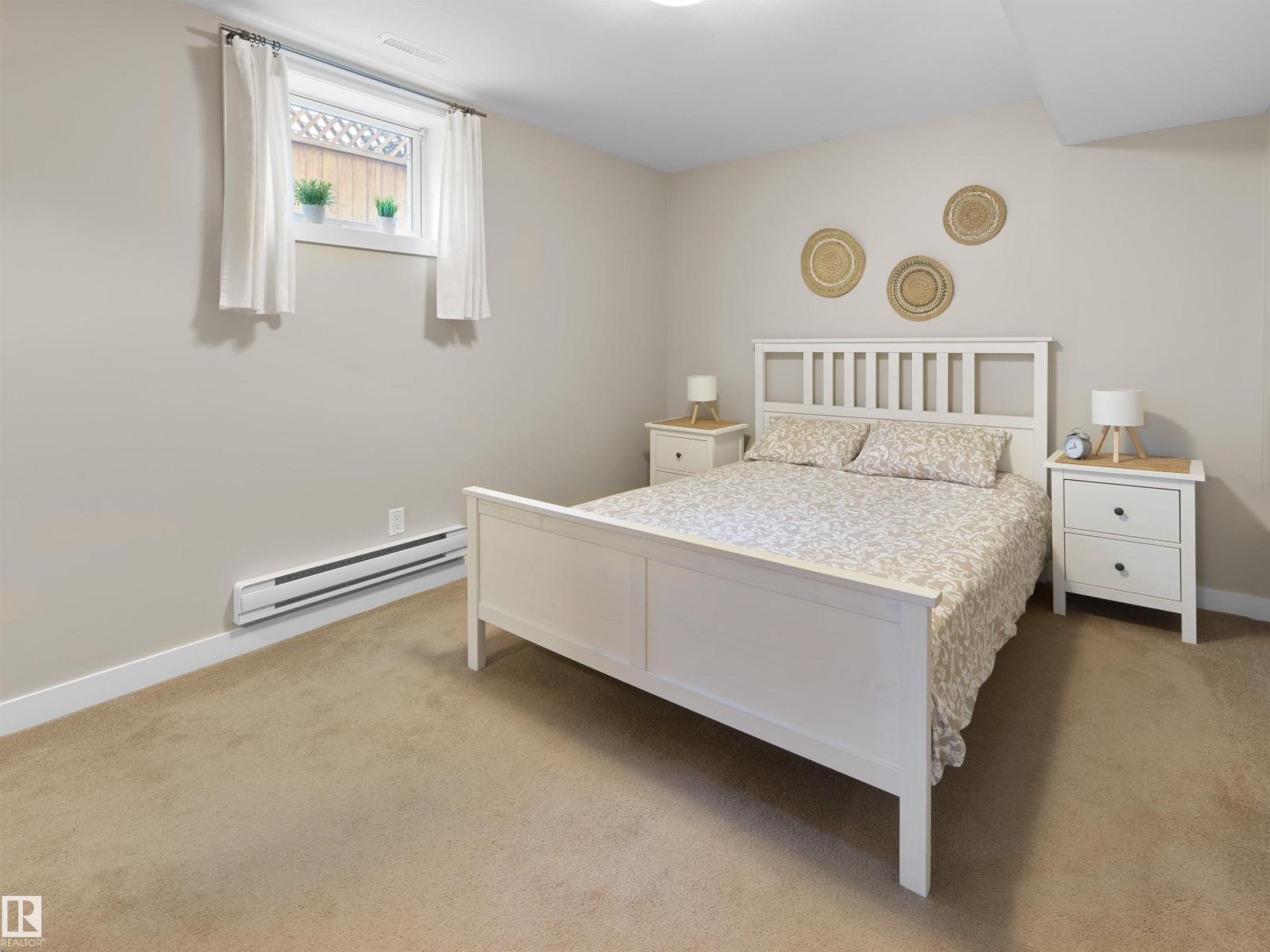 11635 72 AV NW - 32