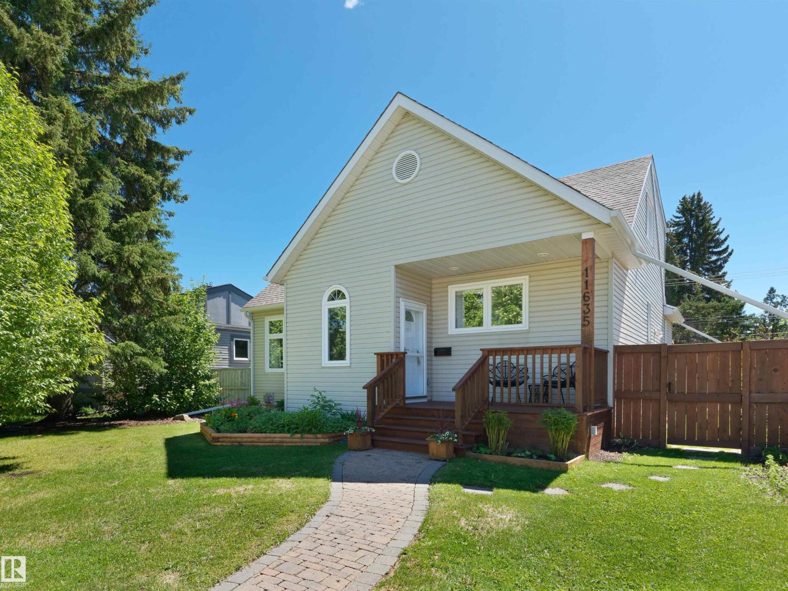 11635 72 AV NW - 3