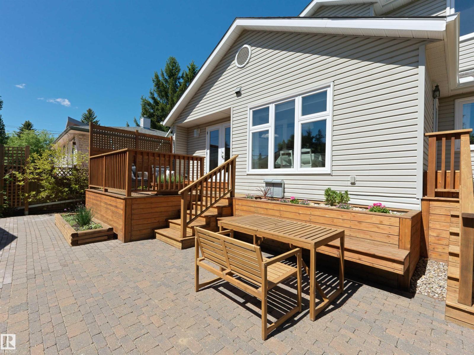 11635 72 AV NW - 2