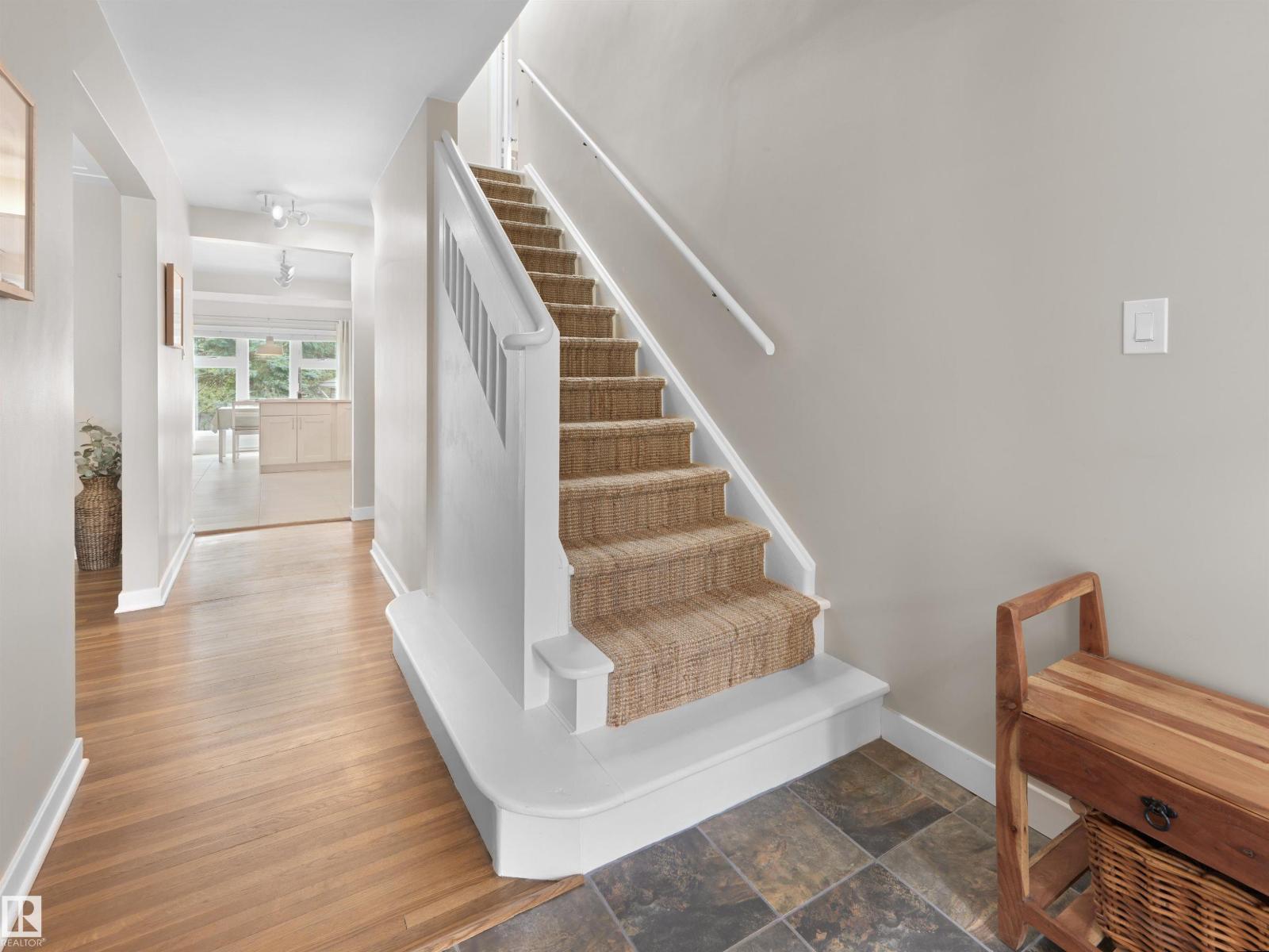 11635 72 AV NW - 21