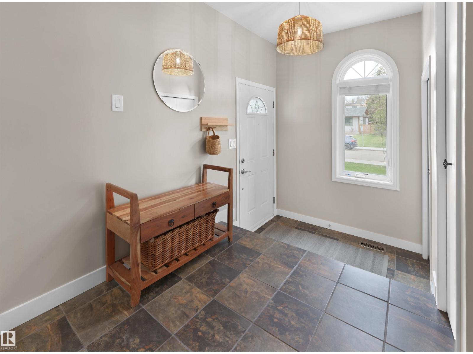 11635 72 AV NW - 5