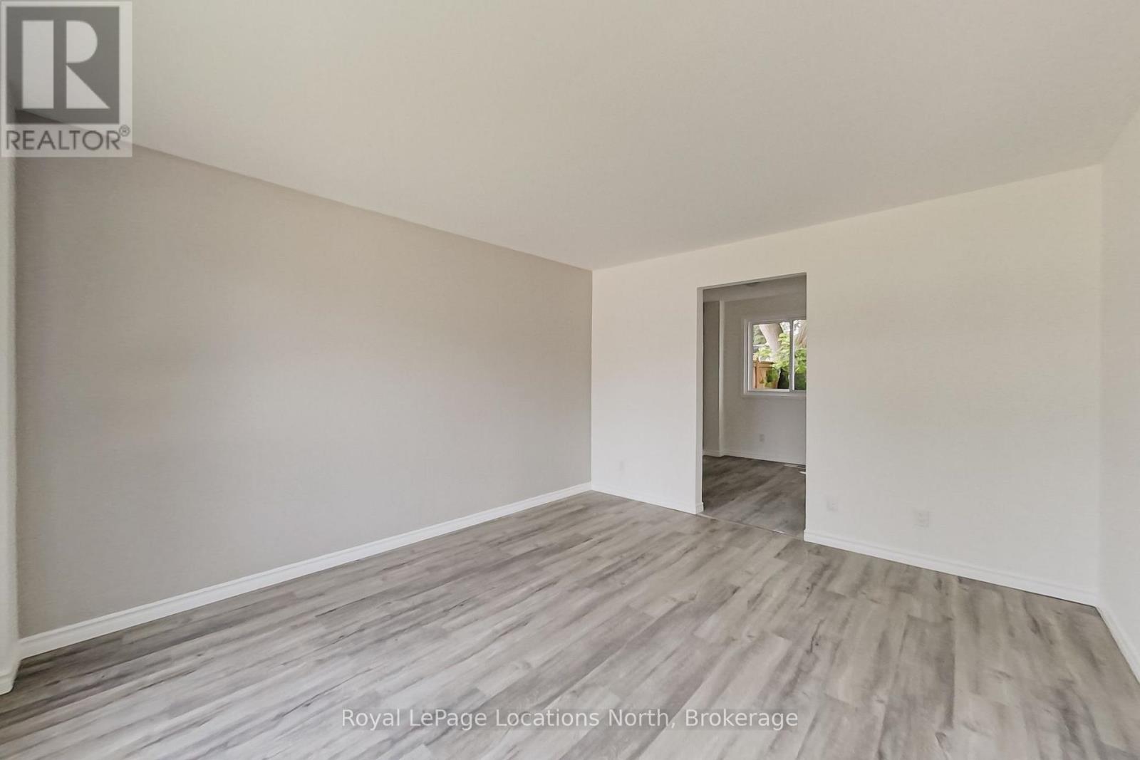 71 GIBBARD CRESCENT - 8