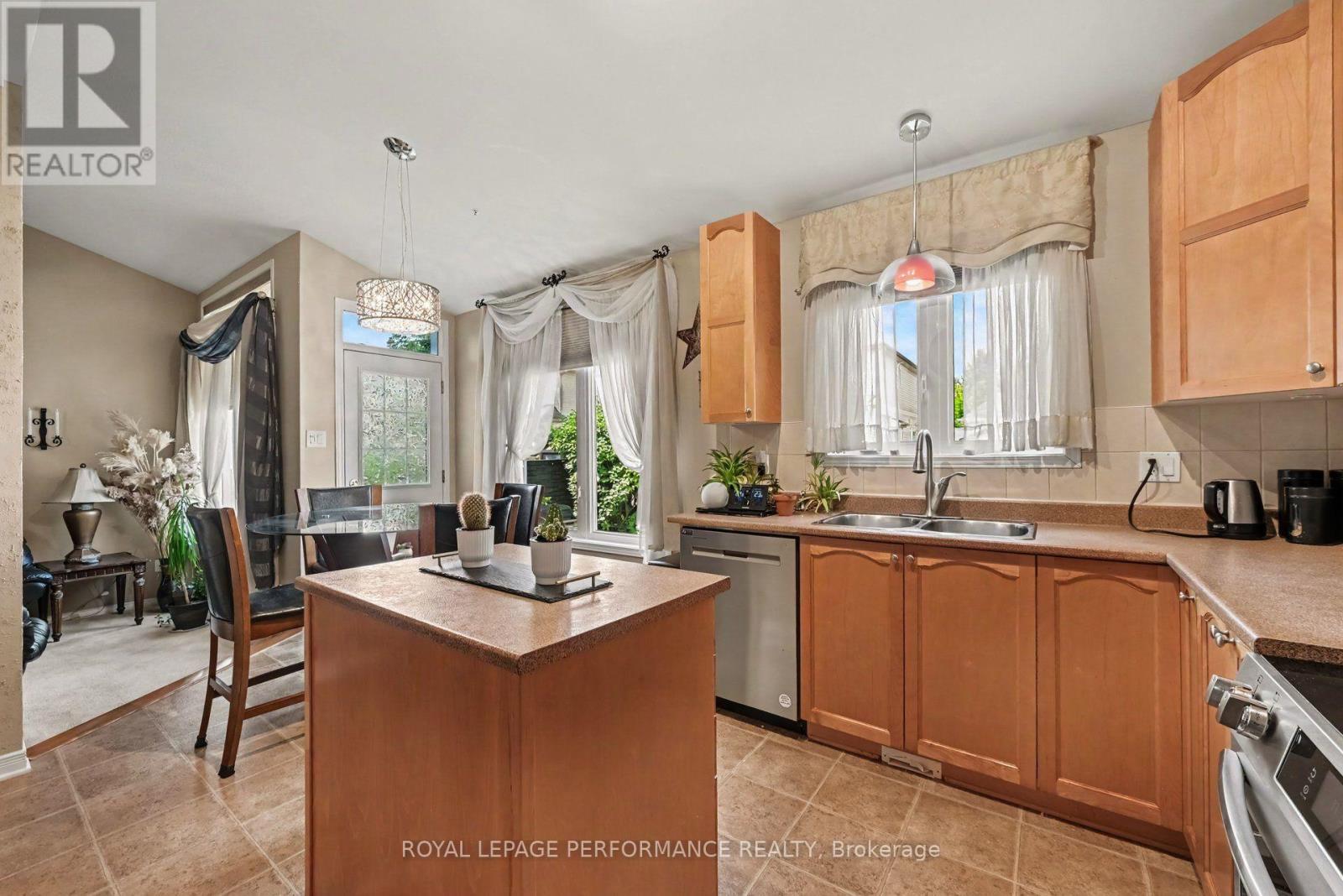 2202 CLENDENAN CRESCENT - 19