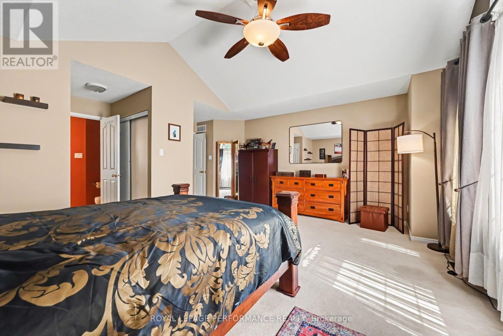 2202 CLENDENAN CRESCENT - 31