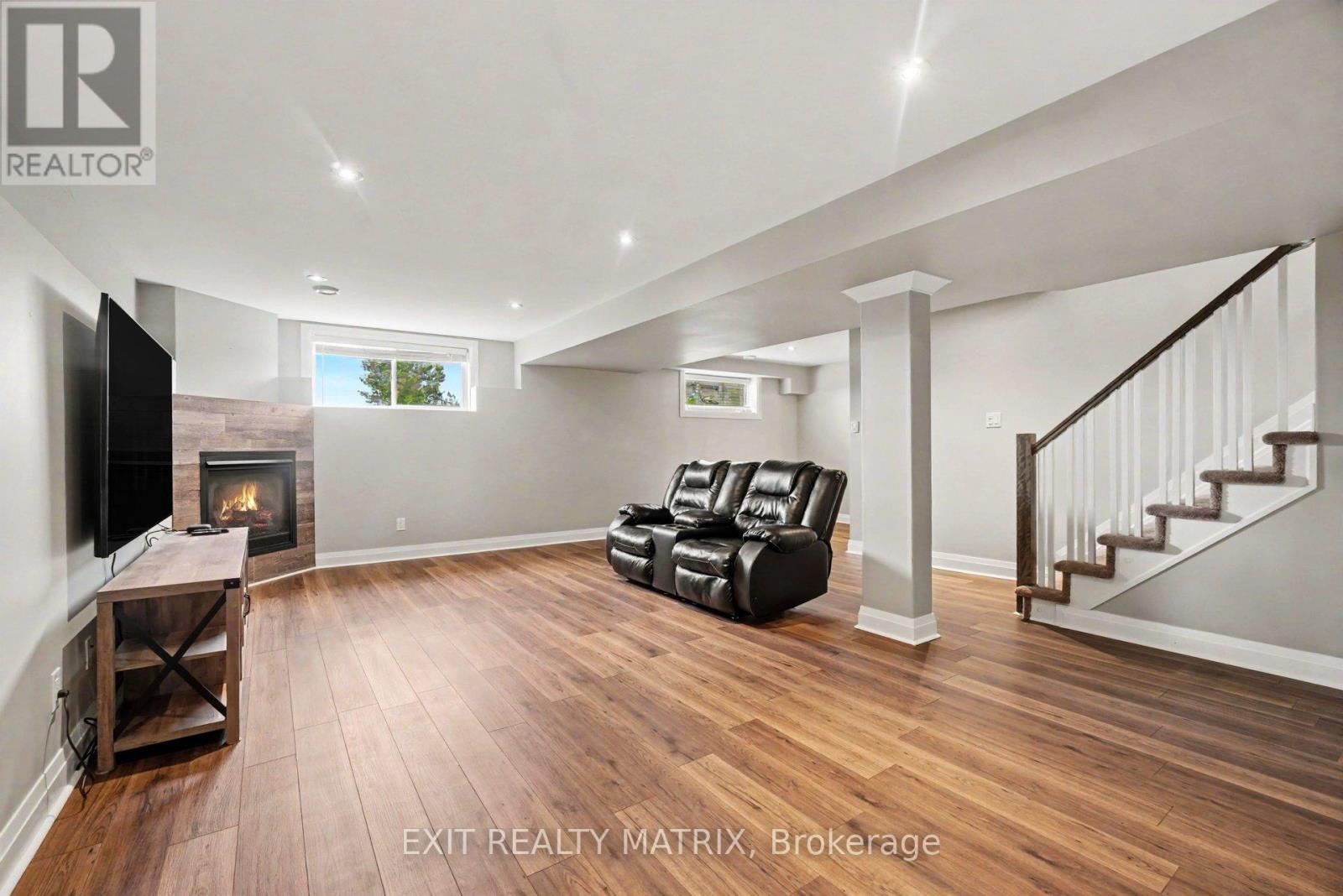 208 NELLIE STREET - 26