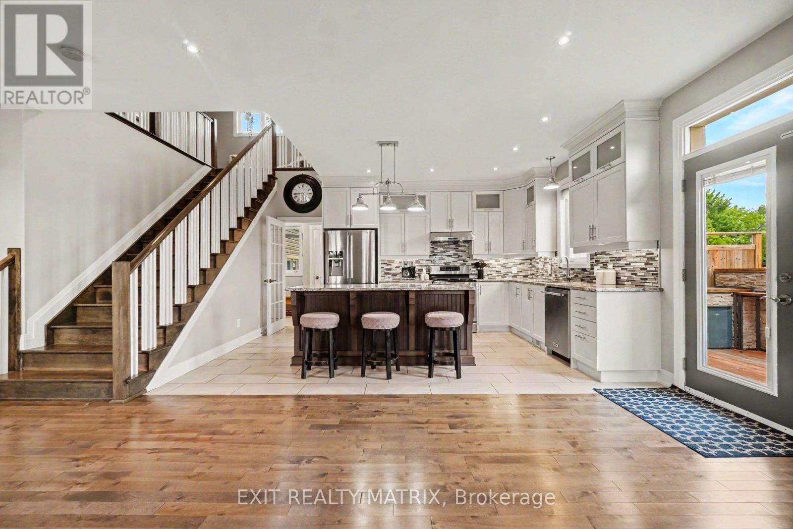 208 NELLIE STREET - 9