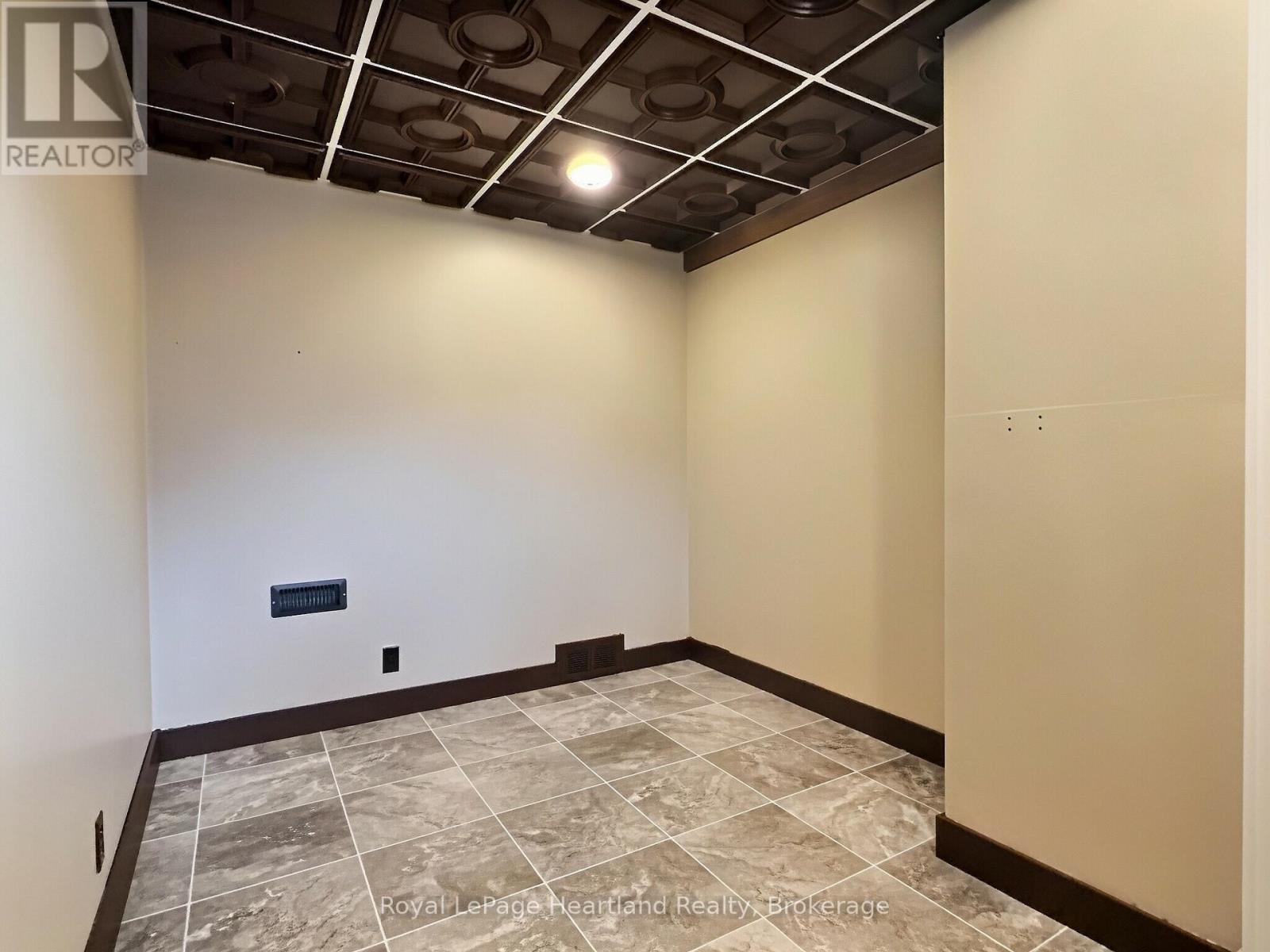 425 WILLIAM STREET - 40