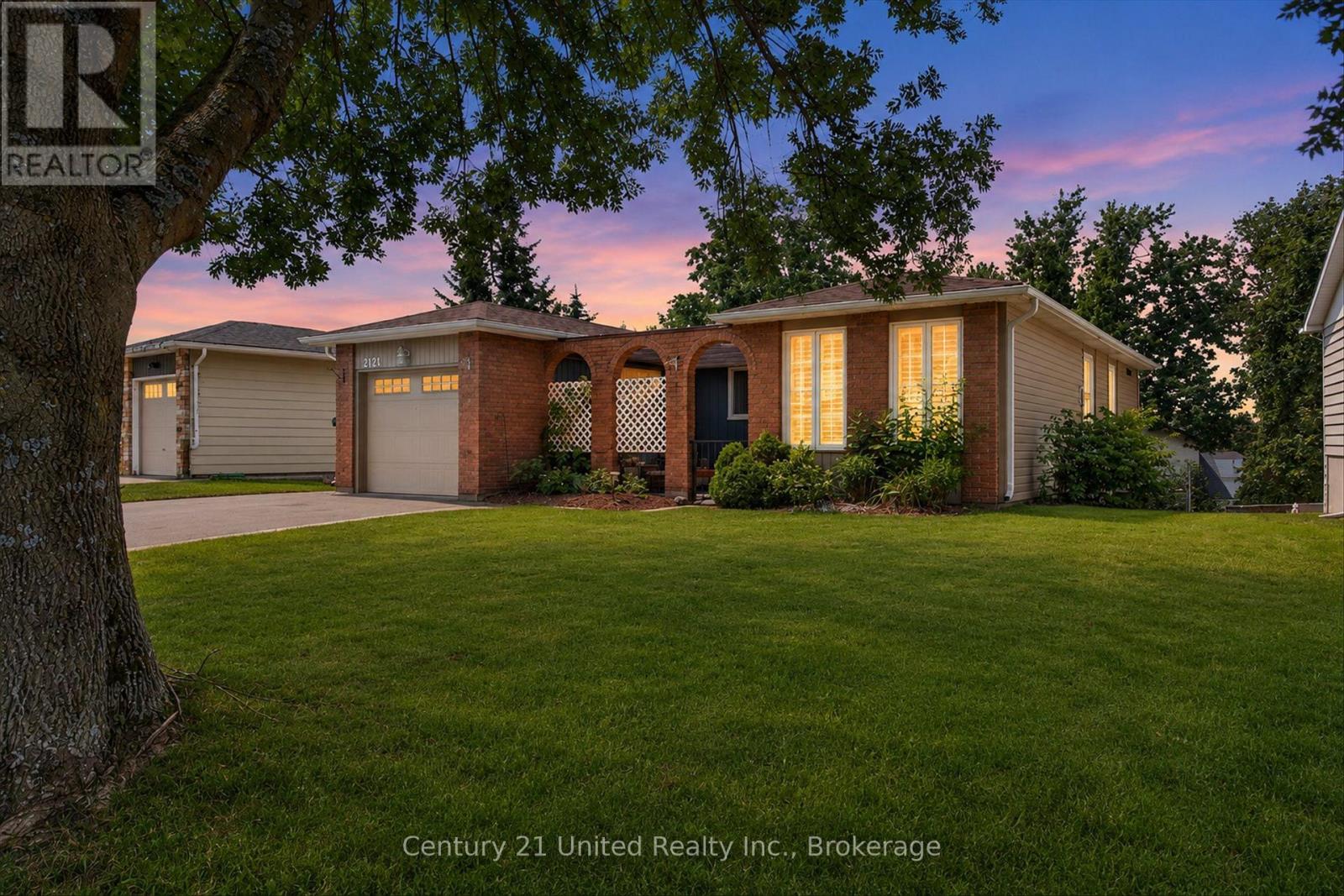 2121 MEADOWVIEW ROAD - 1