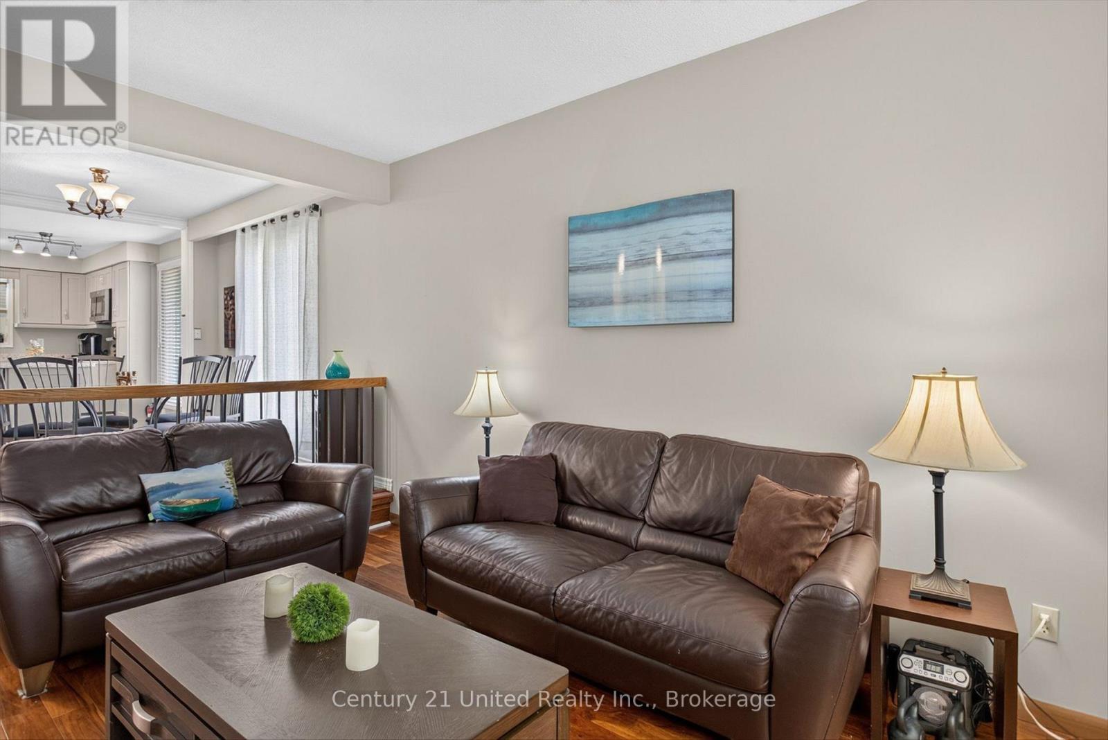 2121 MEADOWVIEW ROAD - 10