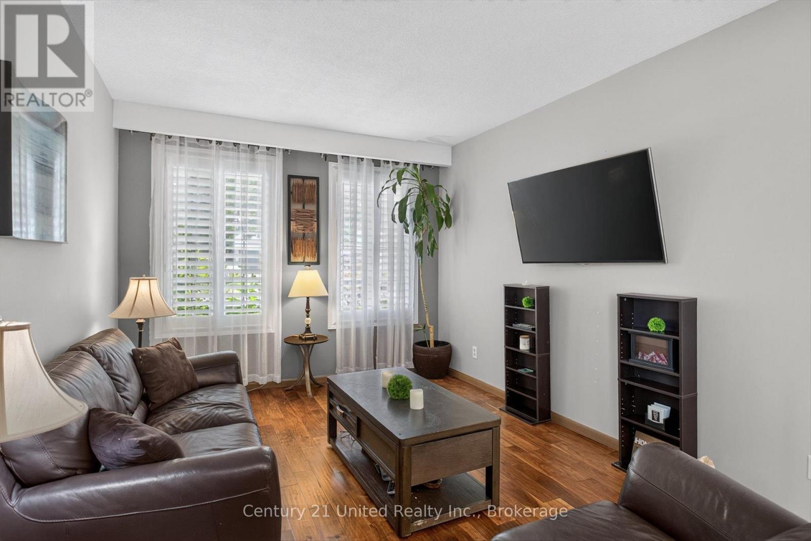 2121 MEADOWVIEW ROAD - 14