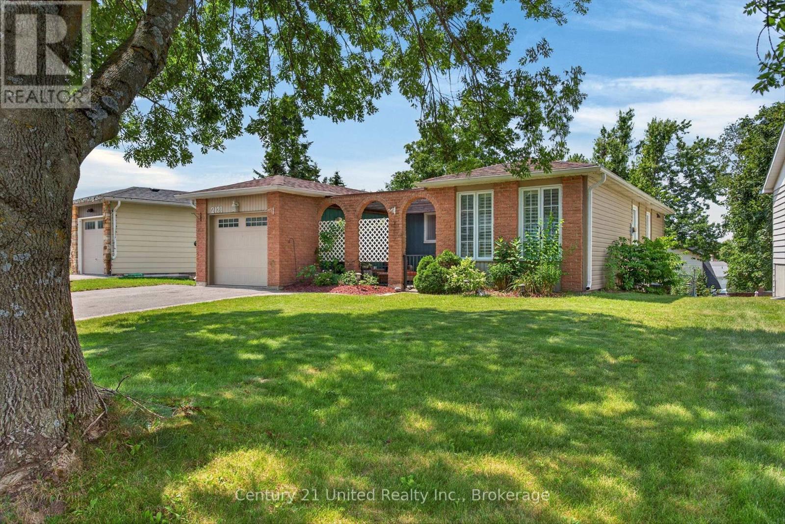 2121 MEADOWVIEW ROAD - 2