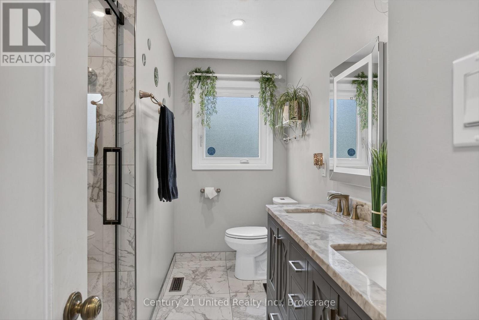 2121 MEADOWVIEW ROAD - 29