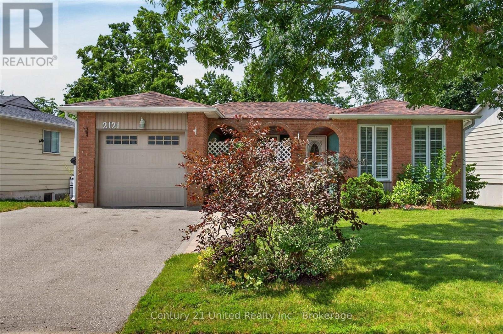 2121 MEADOWVIEW ROAD - 3