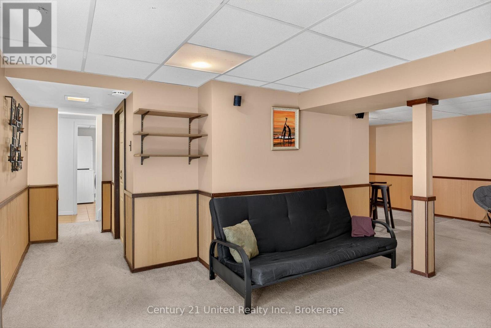 2121 MEADOWVIEW ROAD - 34