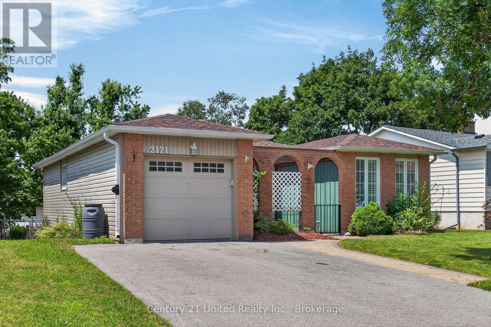 2121 MEADOWVIEW ROAD - 4