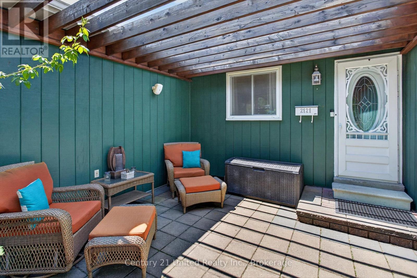 2121 MEADOWVIEW ROAD - 7