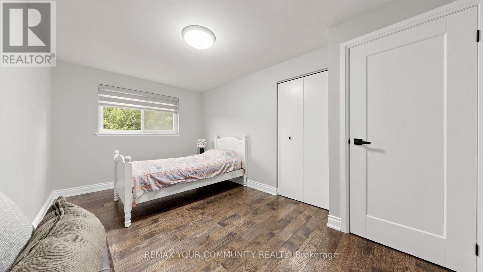 48 CROSSBOW CRESCENT - 26