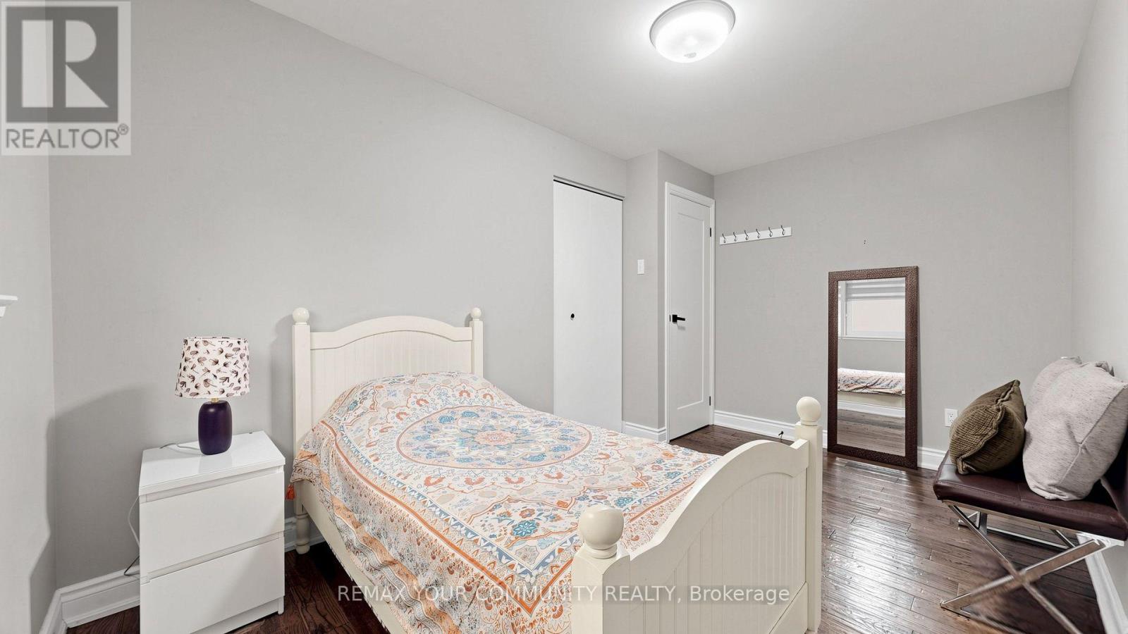 48 CROSSBOW CRESCENT - 27