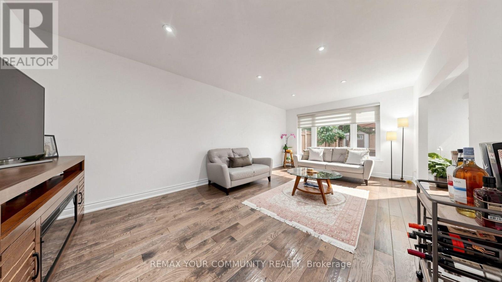 48 CROSSBOW CRESCENT - 8