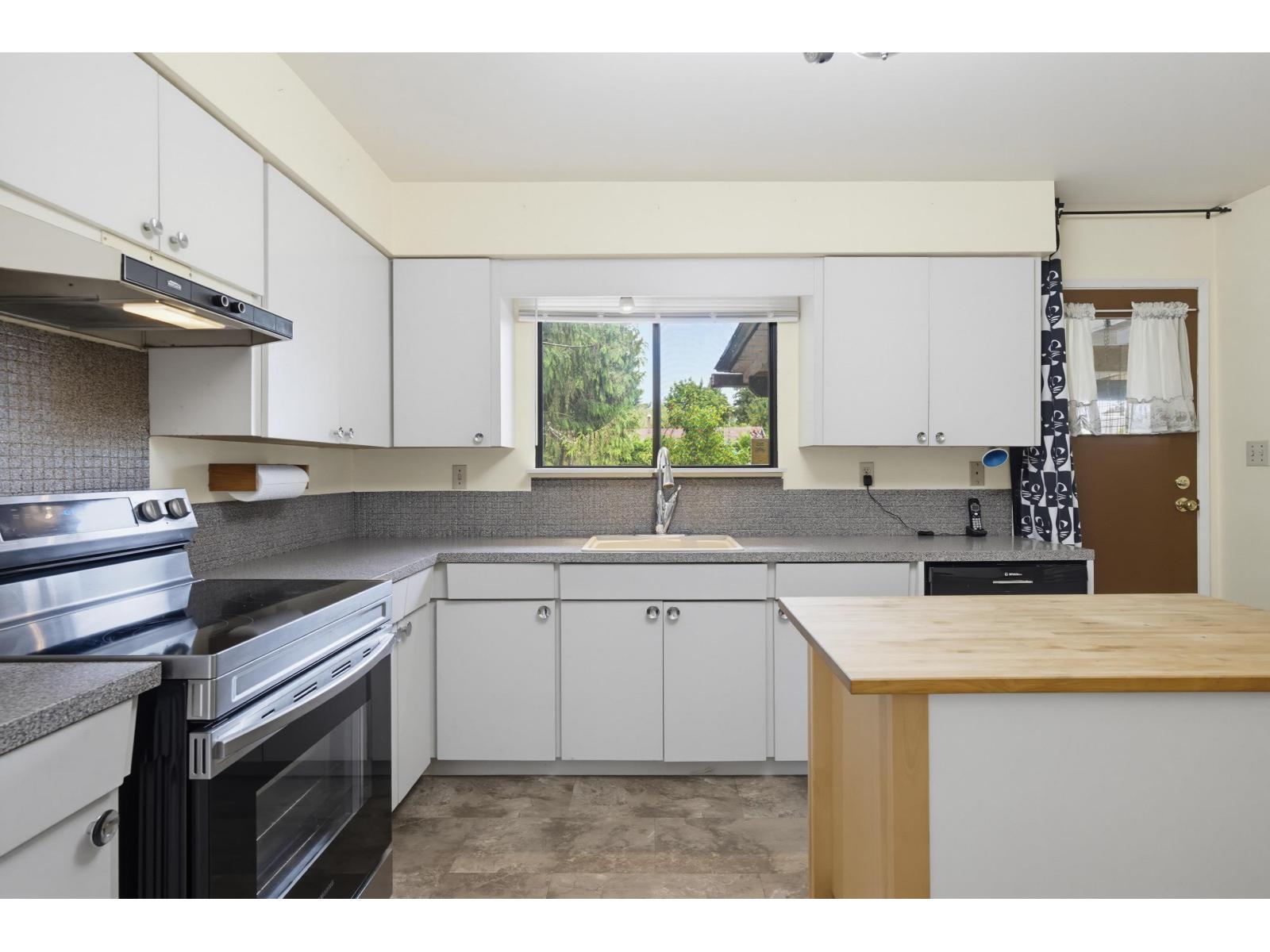 3 Bed, 3 Bath House for Sale in Langley – 4611 203A STREET, Langley – MLS# R3146668 - Image 11