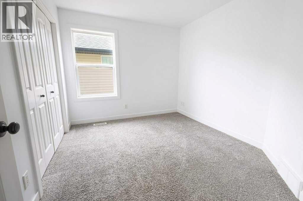 4431 54 Street - 10