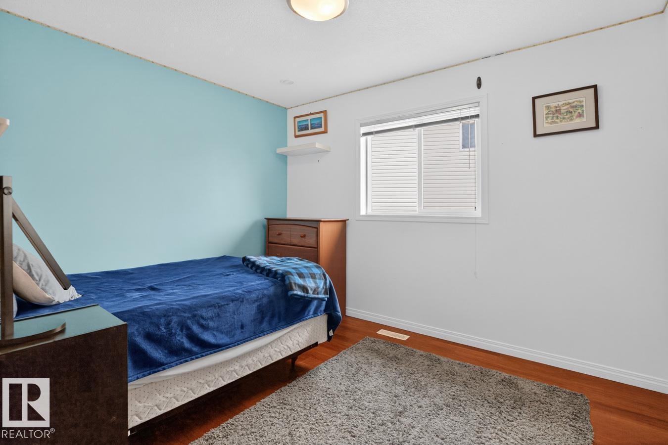 3211 47 ST - 19