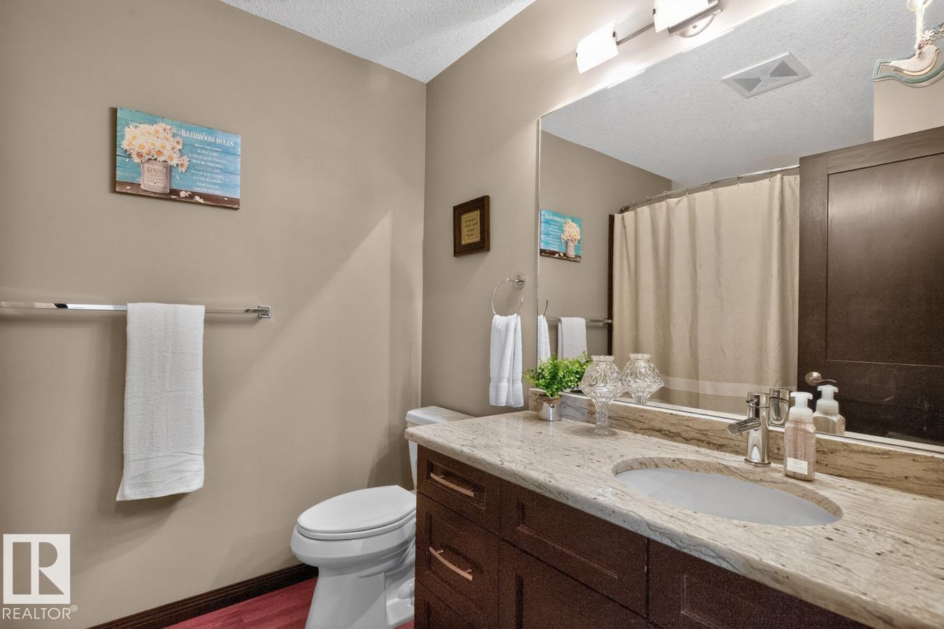 3211 47 ST - 21