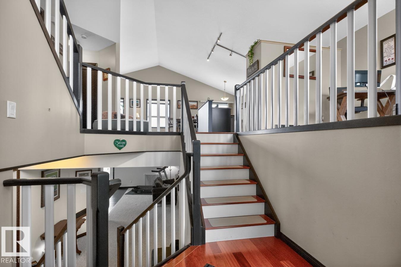 3211 47 ST - 4