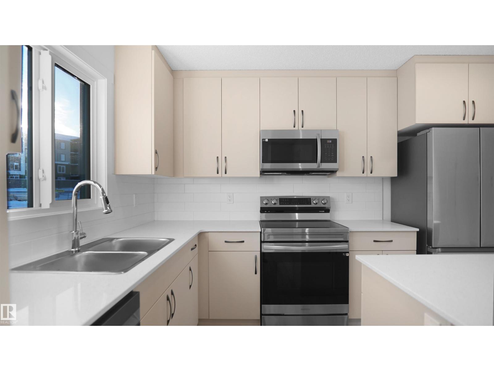#21 3705 141 ST SW - 10