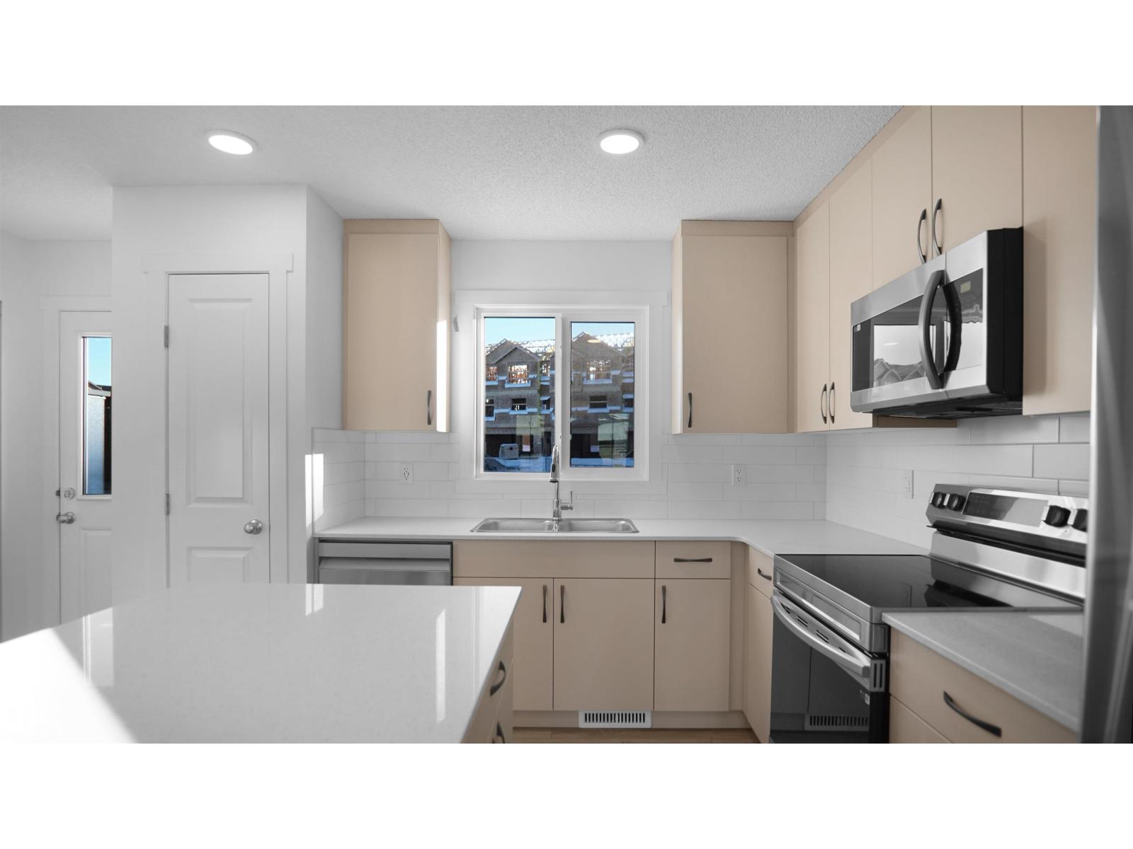 #21 3705 141 ST SW - 11